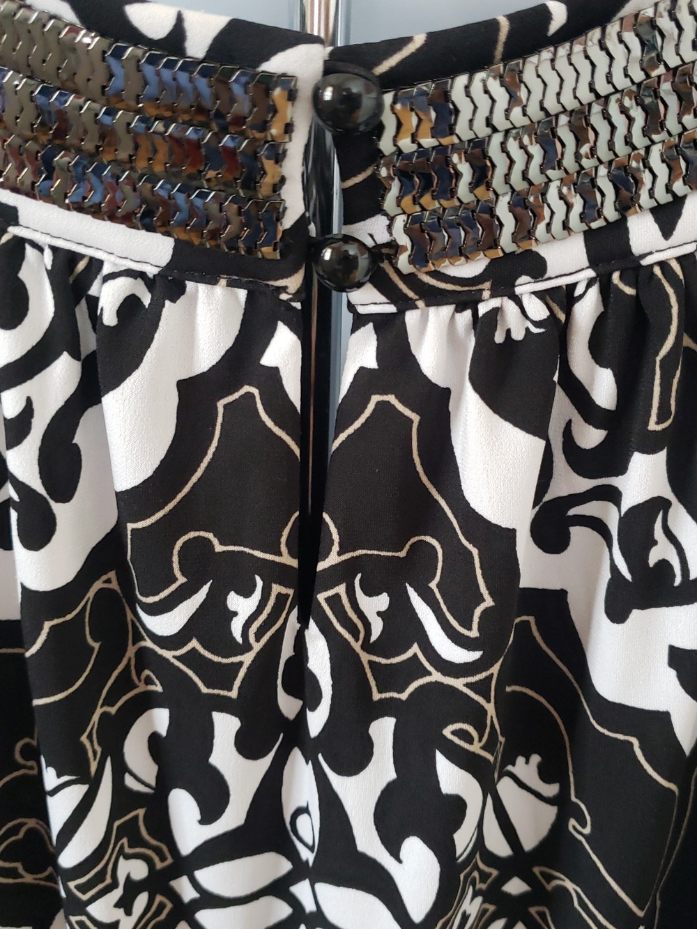 Alfani Beaded Neck Black and White Sleeveless Women's Top, 3X - Picture 6 of 15